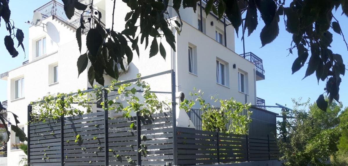 Apartmani Dalmacjia Grebastica Luaran gambar